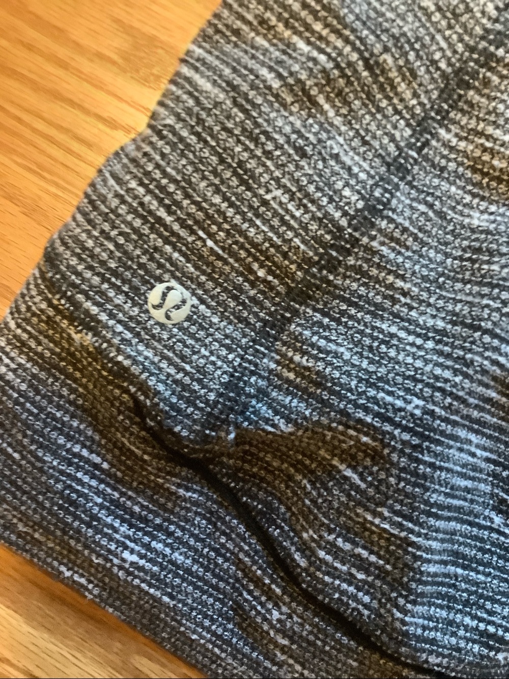 lululemon athletica pullover - Picture 6 of 6